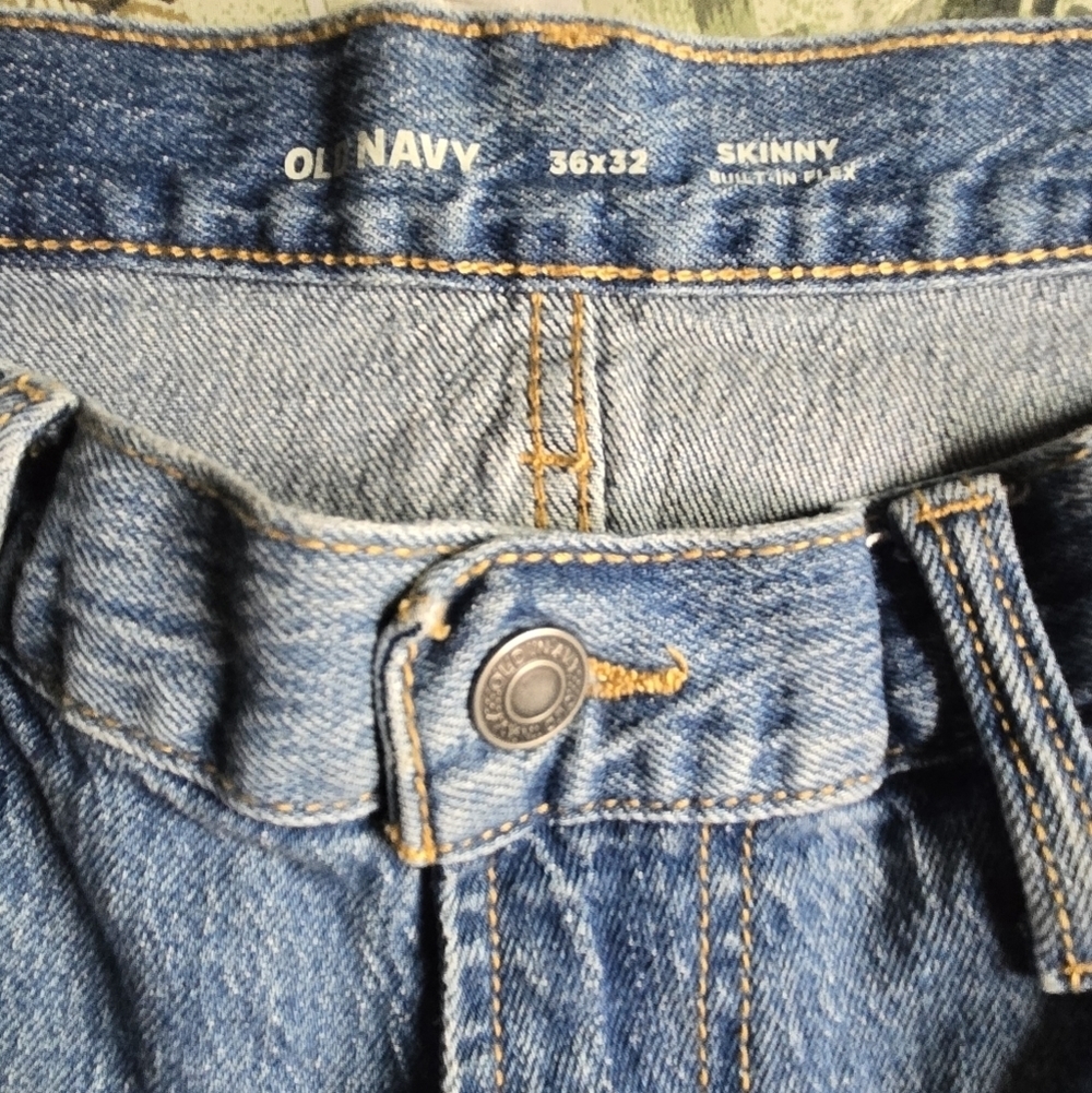 Old Navy Men's Blue Distressed Jeans 36x32 - Picture 4 of 4